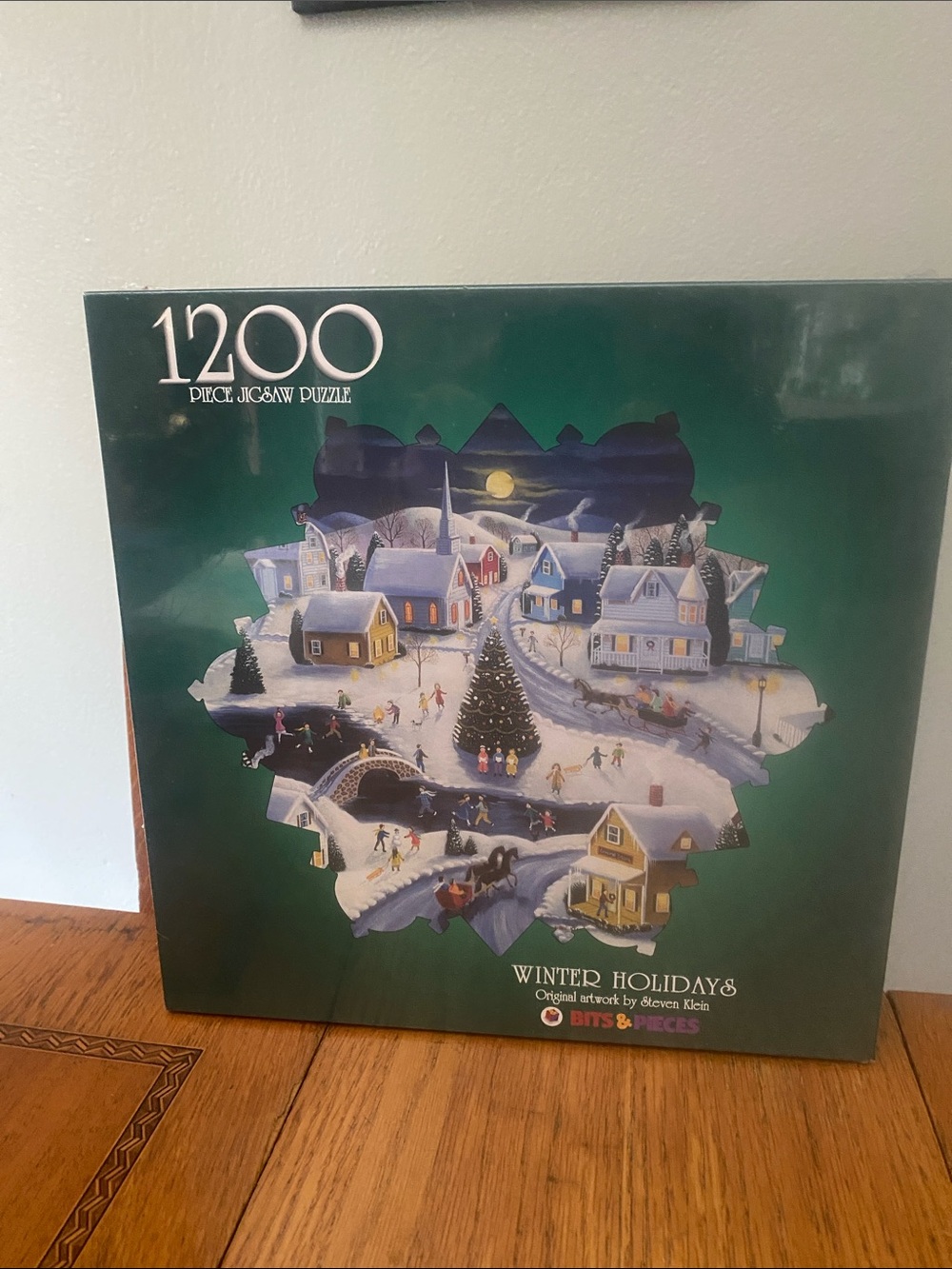 Bits & Pieces Nee Winter Holidays 1200-Piece Jigsaw Puzzle - Green